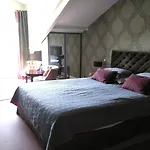 La 3*