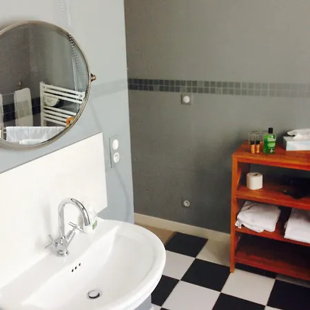 La Πανσιόν 3*