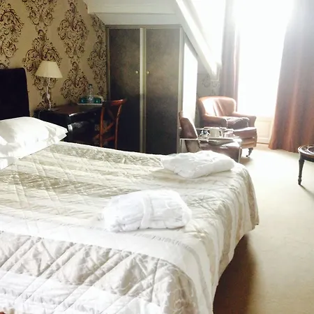 La Πανσιόν 3*