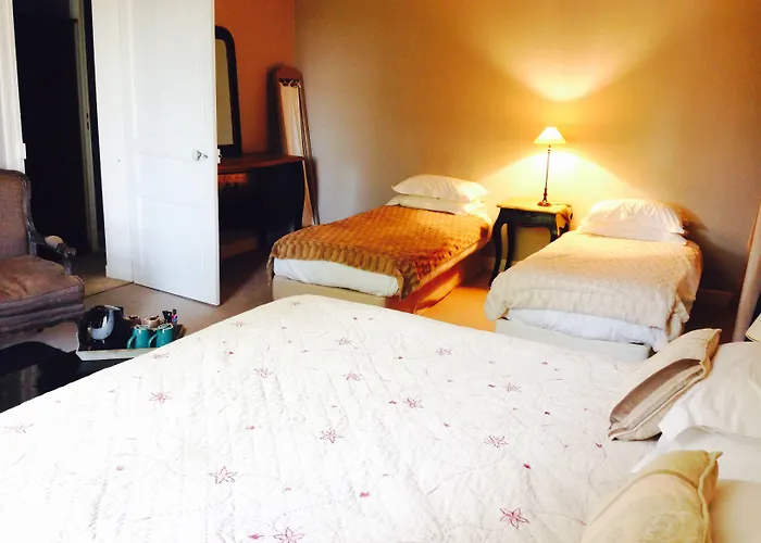 Hotel La Villa Гостевой дом Сен-Пьер-д'Ирюб