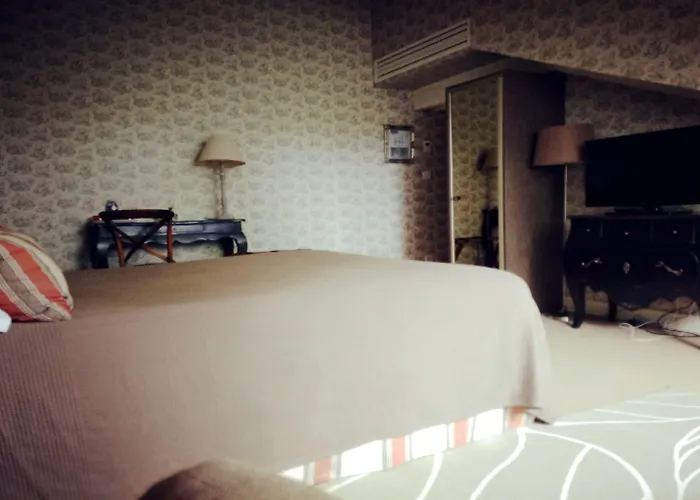 Гостевой дом Hotel La Villa Сен-Пьер-д'Ирюб