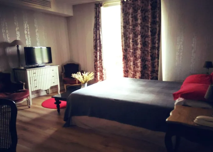 Гостевой дом Hotel La Villa Сен-Пьер-д'Ирюб