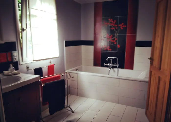 Hotel La Villa 3* Сен-Пьер-д'Ирюб