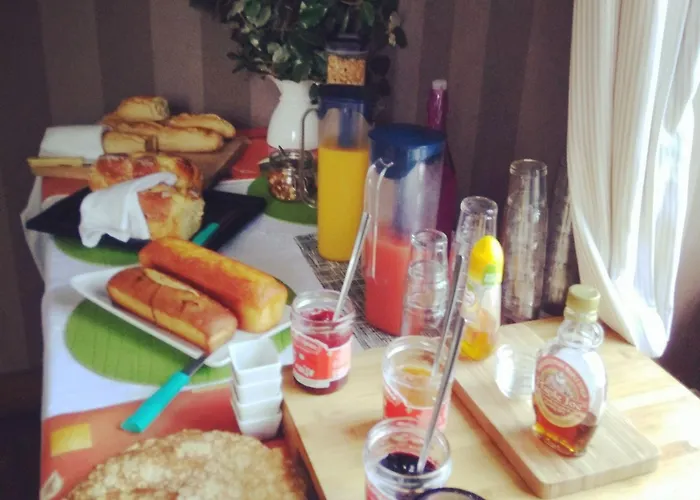 Hotel La Villa Гостевой дом Сен-Пьер-д'Ирюб