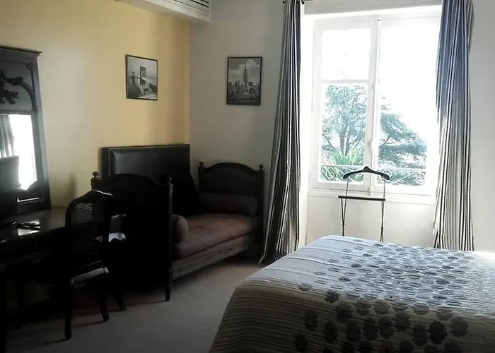 Hotel La Villa 3* Сен-Пьер-д'Ирюб