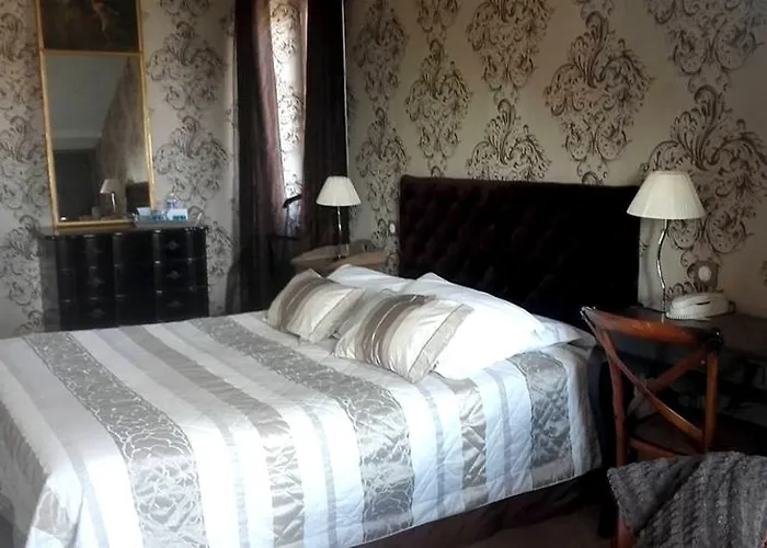 Hotel La Villa Гостевой дом Сен-Пьер-д'Ирюб